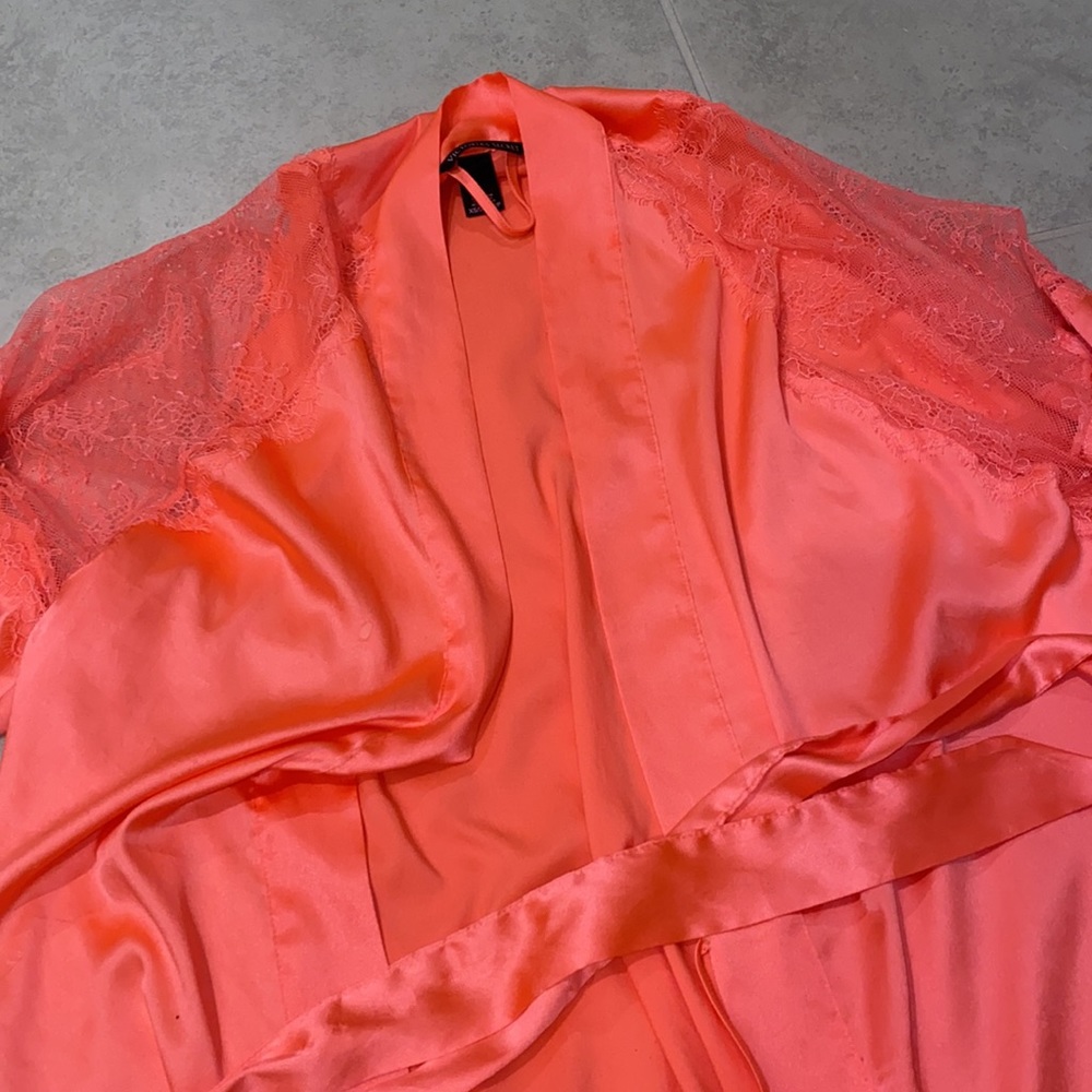 Victoria Secret Silk Robe - Picture 4 of 4